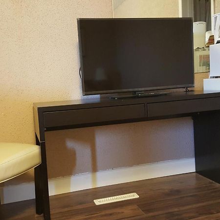 Centennial Motel Kindersley エクステリア 写真