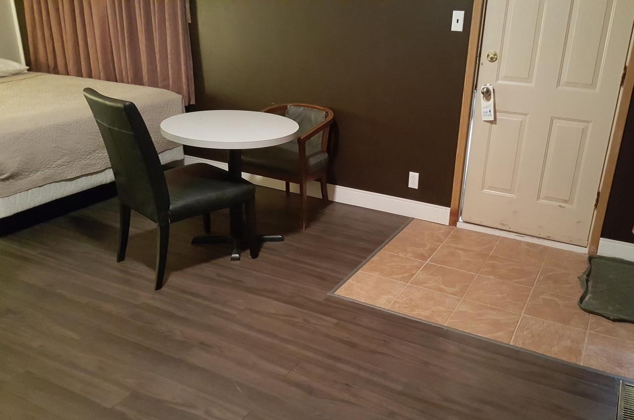 Centennial Motel Kindersley エクステリア 写真